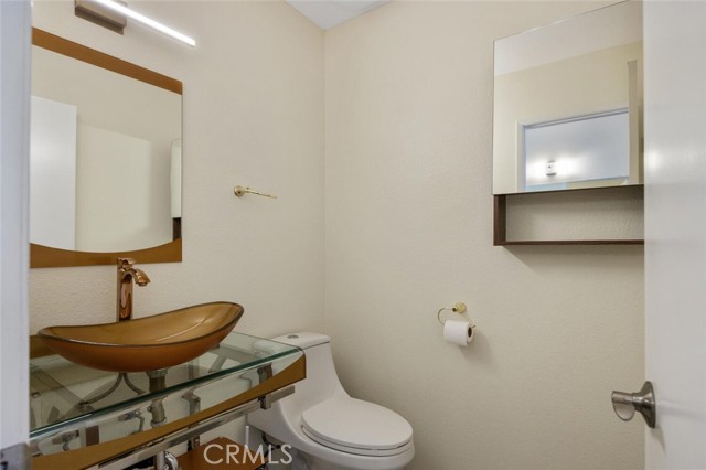 Detail Gallery Image 15 of 24 For 27070 Hidaway Ave #5,  Canyon Country,  CA 91351 - 2 Beds | 1/1 Baths