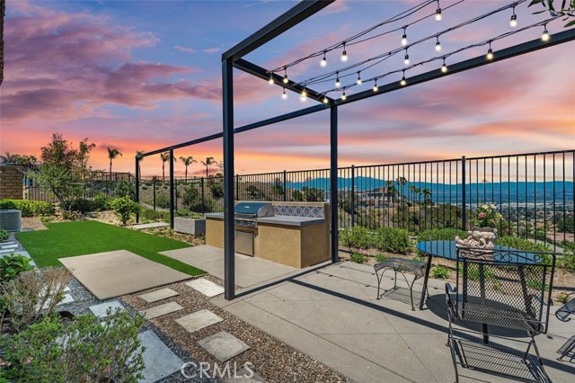 Detail Gallery Image 3 of 56 For 2521 Chad Zeller, Corona,  CA 92882 - 4 Beds | 3/1 Baths