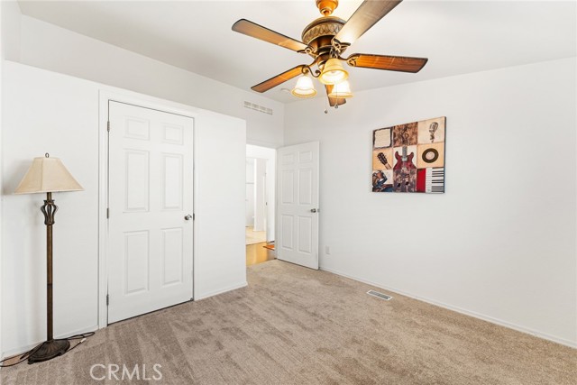 44725 E Florida Avenue, Hemet CA: https://media.crmls.org/medias/b1cbe8aa-54a5-45a5-9e7b-9484f94b3730.jpg