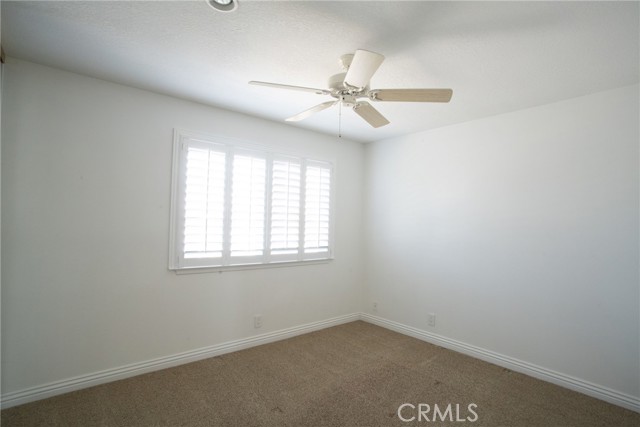 Detail Gallery Image 8 of 25 For 5302 Glenroy Dr, Huntington Beach,  CA 92649 - 5 Beds | 2 Baths