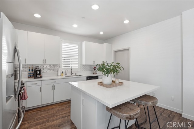 Detail Gallery Image 10 of 29 For 809 S Anaheim Bld, Anaheim,  CA 92805 - 3 Beds | 2/1 Baths