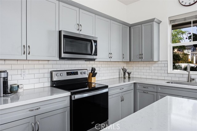 Detail Gallery Image 9 of 42 For 165 Earthwood Ln, San Luis Obispo,  CA 93401 - 3 Beds | 2/1 Baths