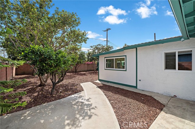 Detail Gallery Image 29 of 36 For 1410 W Camden Pl, Santa Ana,  CA 92704 - 3 Beds | 1/1 Baths