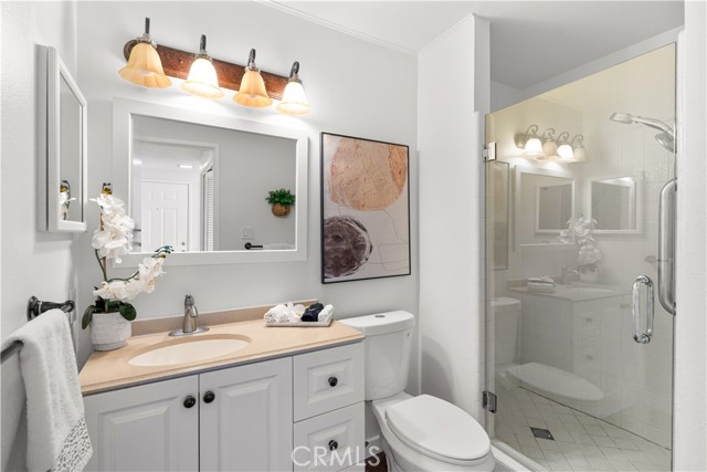 Detail Gallery Image 12 of 24 For 106 N Western #205,  San Pedro,  CA 90732 - 2 Beds | 2 Baths