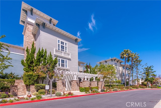Detail Gallery Image 2 of 67 For 1411 Windshore Way, Oxnard,  CA 93035 - 2 Beds | 2 Baths