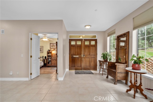 Detail Gallery Image 8 of 60 For 334 Lakeside, Redlands,  CA 92373 - 4 Beds | 4 Baths