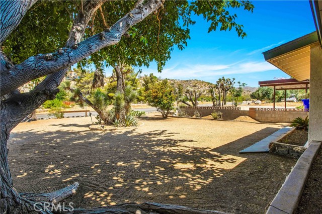 Image 2 for 7976 Joshua Ln, Yucca Valley, CA 92284