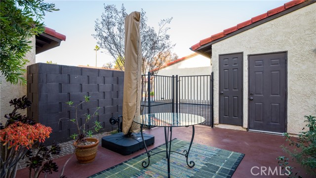 Detail Gallery Image 4 of 38 For 635 E Palm Ave, Redlands,  CA 92374 - 3 Beds | 2/1 Baths