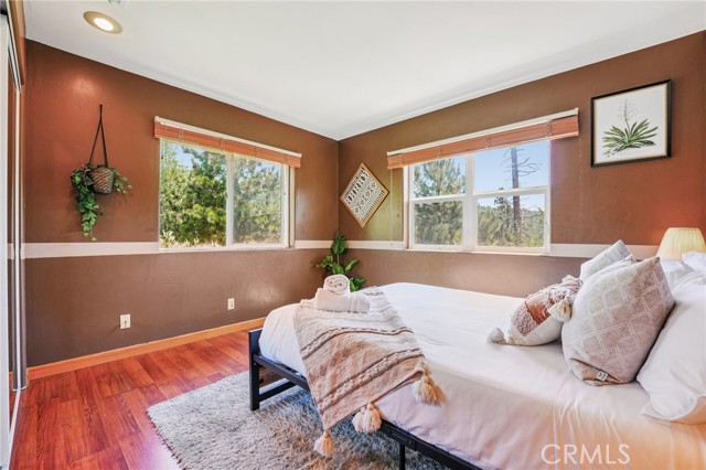 29450 Piney Lane, Cedar Glen CA: https://media.crmls.org/medias/b1d0f758-3fbe-455b-b467-8ee9c4decf79.jpg