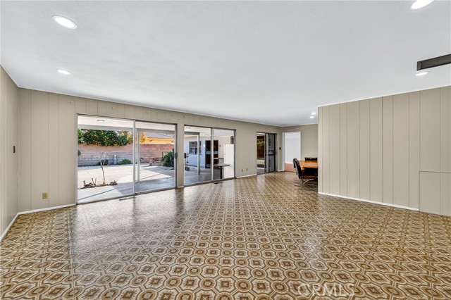 5382 Park Place, Chino CA: https://media.crmls.org/medias/b1d159ca-10e9-4850-a0c7-414498761624.jpg