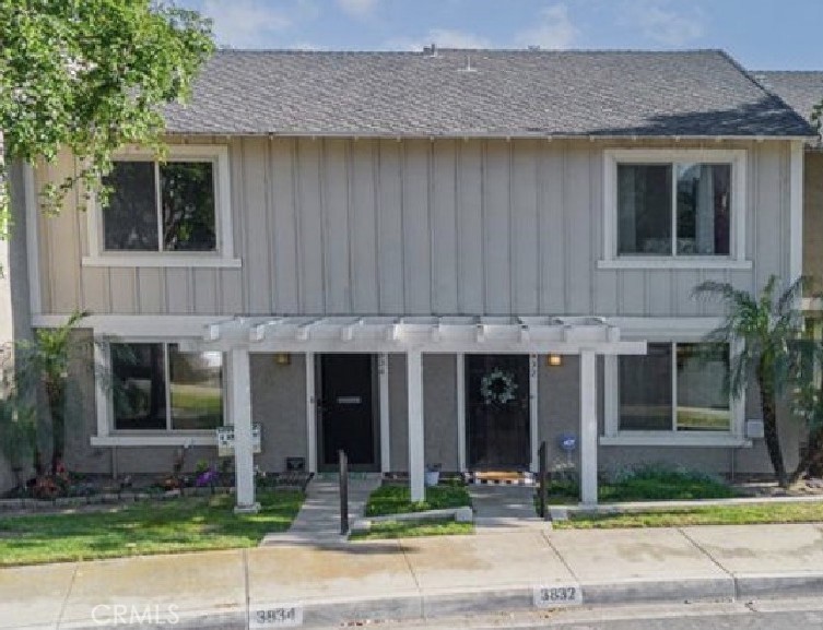 3832 Bixby