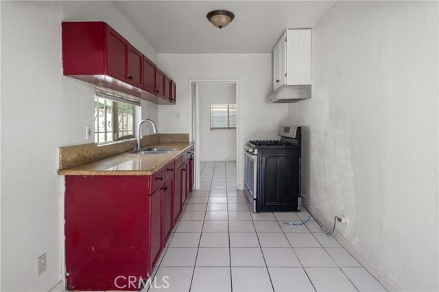 Detail Gallery Image 21 of 33 For 1550 E Sandison St, Wilmington,  CA 90744 - 6 Beds | 2 Baths
