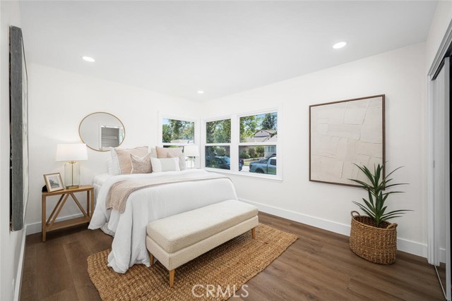 2312 Iroquois Avenue, Long Beach CA: https://media.crmls.org/medias/b1d443e9-60ed-45ce-ad95-c98e105a2174.jpg
