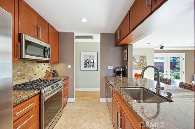 Detail Gallery Image 19 of 46 For 6200 E Fairbrook, Long Beach,  CA 90815 - 3 Beds | 1 Baths