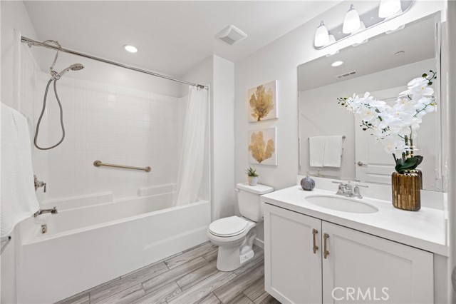 Detail Gallery Image 9 of 20 For 405 Mallorca Ln, Brea,  CA 92823 - 2 Beds | 2 Baths