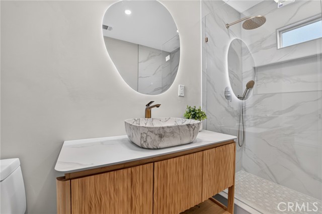 10254 Roscoe Boulevard photo 25