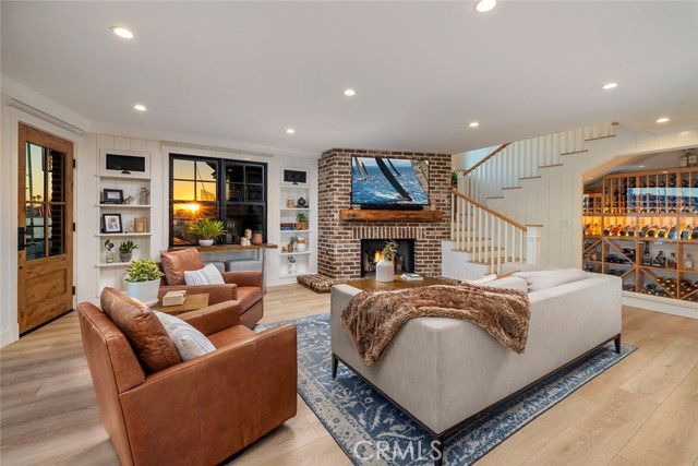 5903 E Corso Di Napoli, Long Beach CA: https://media.crmls.org/medias/b1d5876b-715b-4aa8-82d9-b23714413358.jpg