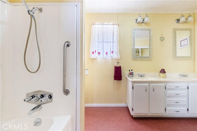 Detail Gallery Image 18 of 37 For 8801 Eton Ave #53,  Canoga Park,  CA 91304 - 2 Beds | 2 Baths