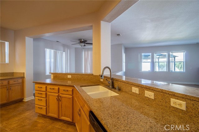 Detail Gallery Image 8 of 39 For 3080 Kalei Ct, Perris,  CA 92571 - 5 Beds | 2/1 Baths