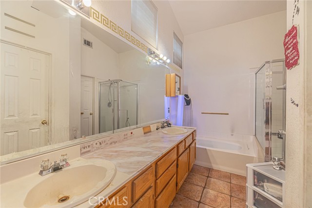 Detail Gallery Image 15 of 23 For 3241 Abbey Ln, Palmdale,  CA 93551 - 3 Beds | 2 Baths