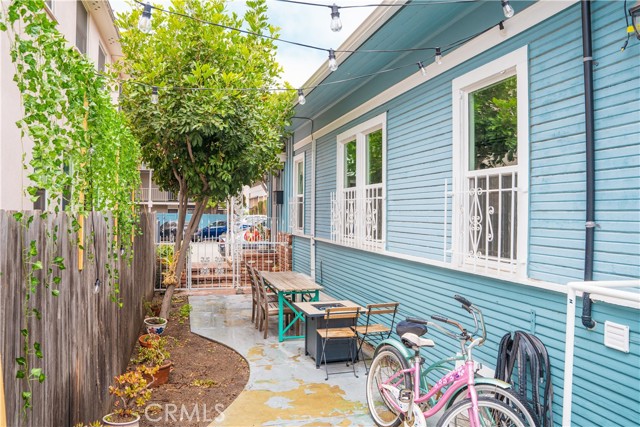 Detail Gallery Image 5 of 21 For 122 Lime Ave, Long Beach,  CA 90802 - 2 Beds | 2 Baths