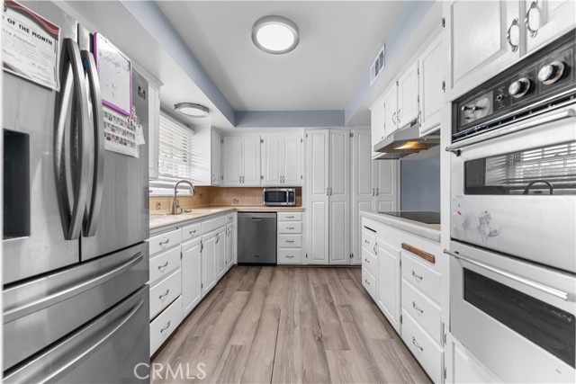 Detail Gallery Image 11 of 33 For 5818 Sycamore, Rialto,  CA 92377 - 3 Beds | 2/1 Baths