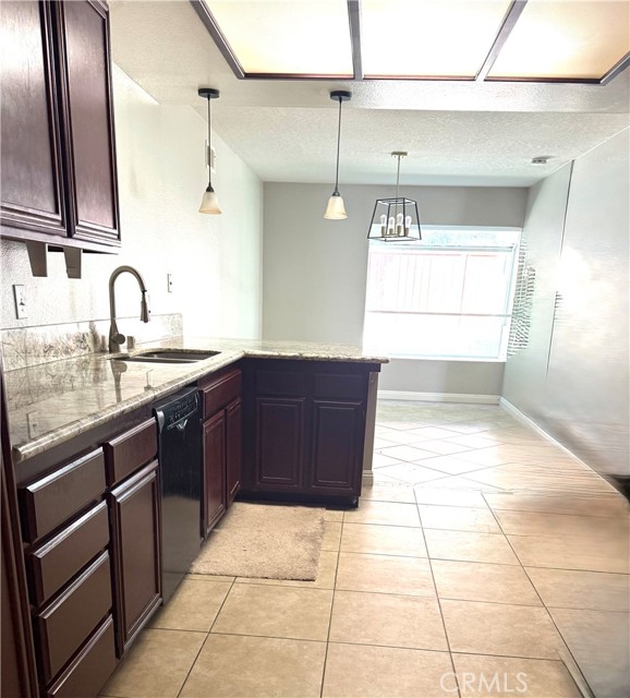 Detail Gallery Image 6 of 10 For 80 Summerstone, Irvine,  CA 92614 - 3 Beds | 2 Baths