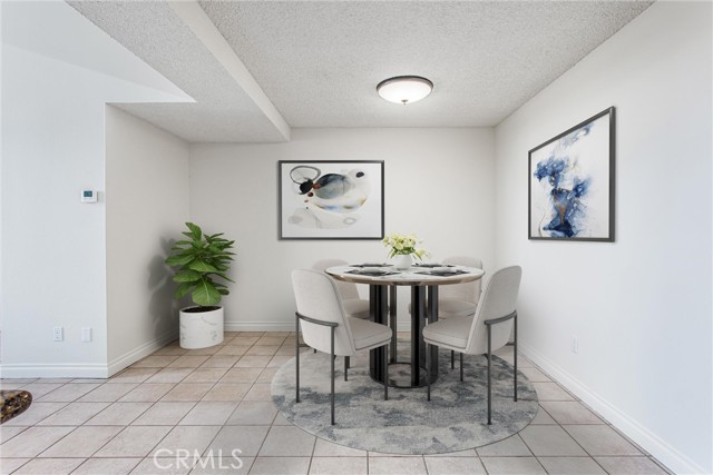 2061 W Redlands Boulevard, Redlands CA: https://media.crmls.org/medias/b1d92e95-8940-40a9-b5a8-26611da2a540.jpg