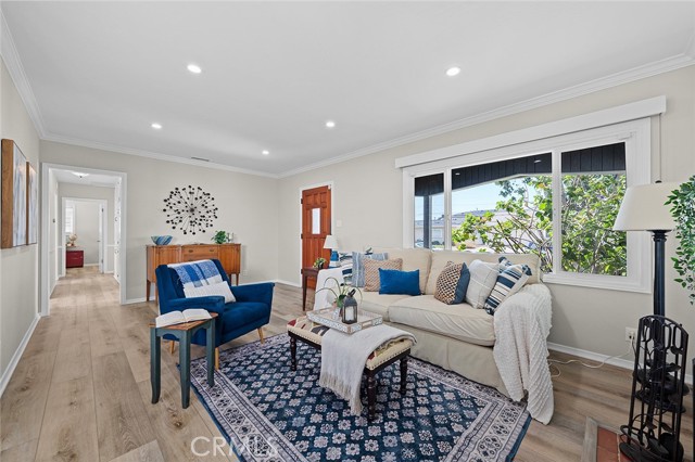 Image 6 of 46 For 2236 Albury Avenue