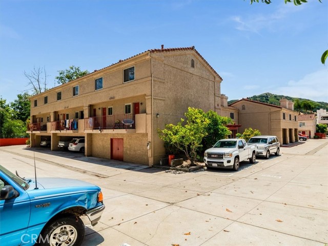 60 Casa Street, San Luis Obispo CA: https://media.crmls.org/medias/b1dad97a-591f-4020-89e8-71db09f950ee.jpg