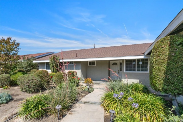 2692 N Fernside St, Orange CA: https://media.crmls.org/medias/b1daef64-bc02-4fb1-aa6a-f704a686aaad.jpg
