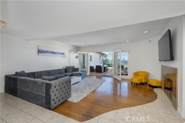 Detail Gallery Image 18 of 41 For 4033 Cody Rd, Sherman Oaks,  CA 91403 - 3 Beds | 2 Baths