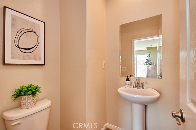 Detail Gallery Image 32 of 45 For 2910 E via Terrano, Ontario,  CA 91764 - 3 Beds | 2/1 Baths