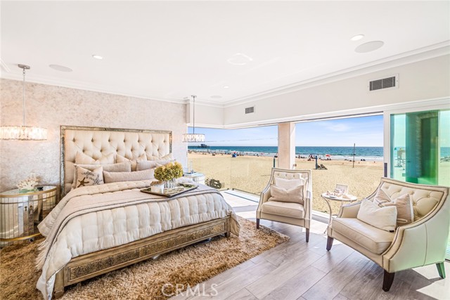 2800 W Oceanfront, Newport Beach, California 92663, 4 Bedrooms Bedrooms, ,4 BathroomsBathrooms,Residential Lease,For Rent,2800 W Oceanfront,CRPW23160907