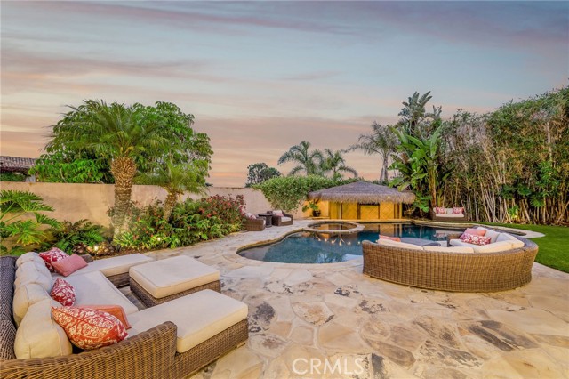 215 S Poinsettia Avenue, Manhattan Beach CA: https://media.crmls.org/medias/b1dca4be-b302-4b06-b3a1-dcdf6a6e425b.jpg