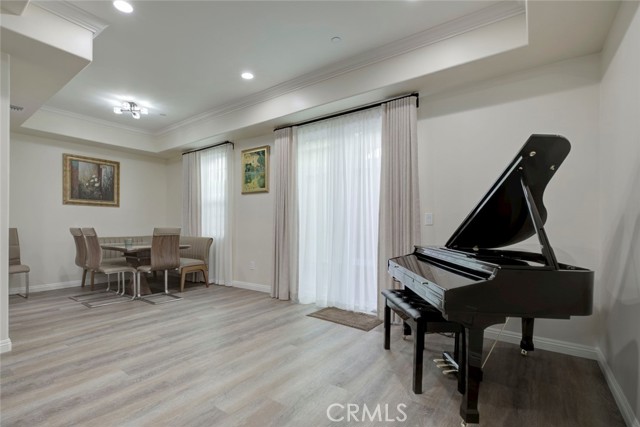 Detail Gallery Image 15 of 34 For 3974 Pennsylvania #112,  La Crescenta,  CA 91214 - 3 Beds | 3 Baths