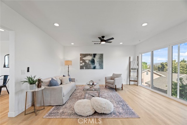 Detail Gallery Image 3 of 39 For 357 Cornwell, Los Angeles,  CA 90033 - 2 Beds | 2/1 Baths
