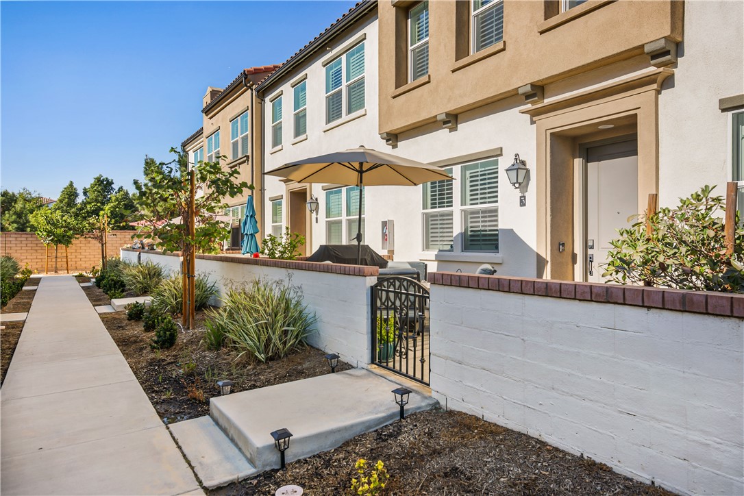 Detail Gallery Image 1 of 1 For 3265 E Midsummer Privado #3,  Ontario,  CA 91762 - 3 Beds | 2/1 Baths