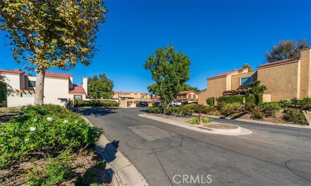 Detail Gallery Image 50 of 55 For 1320 Vista Grande #30,  Fullerton,  CA 92835 - 3 Beds | 2/1 Baths