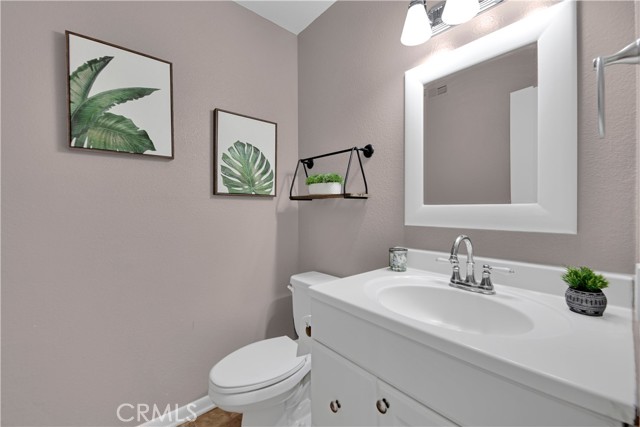 Detail Gallery Image 16 of 40 For 23706 Mill Valley Rd, Valencia,  CA 91355 - 5 Beds | 2/1 Baths