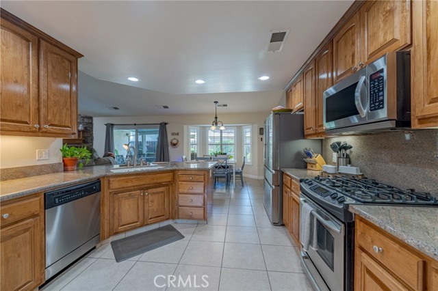 Detail Gallery Image 22 of 53 For 3493 Cascade Creek Ave, Merced,  CA 95340 - 4 Beds | 2/1 Baths