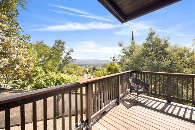 Detail Gallery Image 17 of 44 For 4009 Weslin Ave, Sherman Oaks,  CA 91423 - 3 Beds | 3 Baths