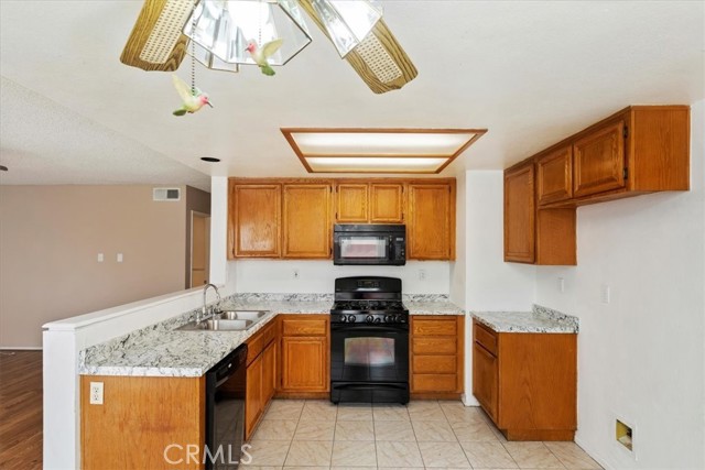 Detail Gallery Image 14 of 37 For 16760 Secretariat Dr, Moreno Valley,  CA 92551 - 4 Beds | 2/1 Baths