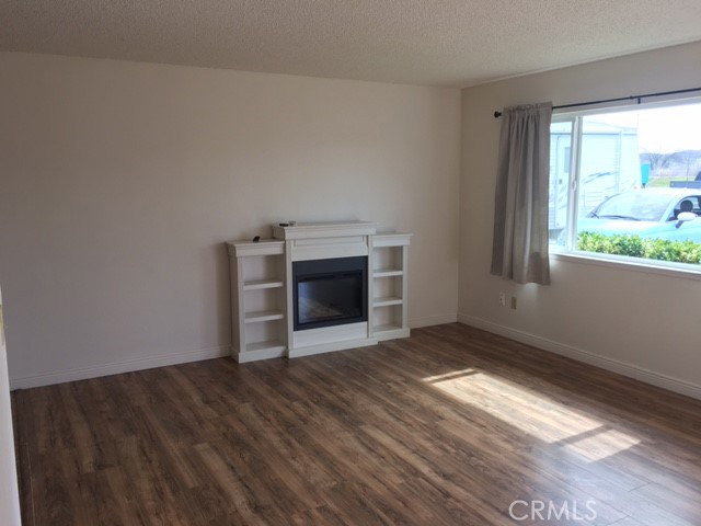 18745 Magnolia Court, Hidden Valley Lake CA: https://media.crmls.org/medias/b1df9319-bdf1-4a9b-a4f2-c793bdf1a4bb.jpg