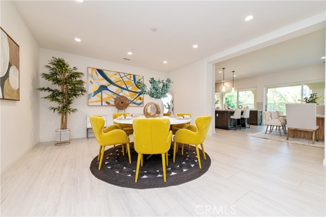 124 Cruiser, Irvine CA: https://media.crmls.org/medias/b1dfa4cf-8fb5-4c0f-9e7b-f536eb4bd37f.jpg