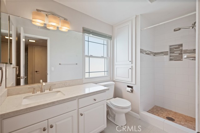 26424 Senator Avenue, Harbor City CA: https://media.crmls.org/medias/b1e05c9e-226a-4456-9111-a188d9da6def.jpg