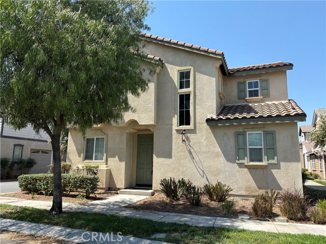 1853 Flint Court, Riverside CA: https://media.crmls.org/medias/b1e06011-3310-4269-a5b7-04f1cd503ab3.jpg