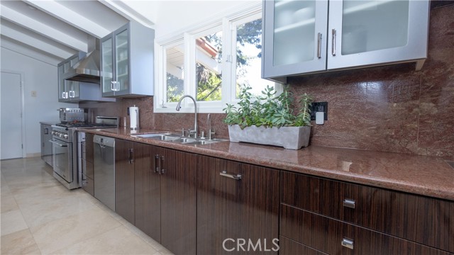 Detail Gallery Image 19 of 74 For 30421 Mirador Ct, Laguna Niguel,  CA 92677 - 4 Beds | 3/1 Baths