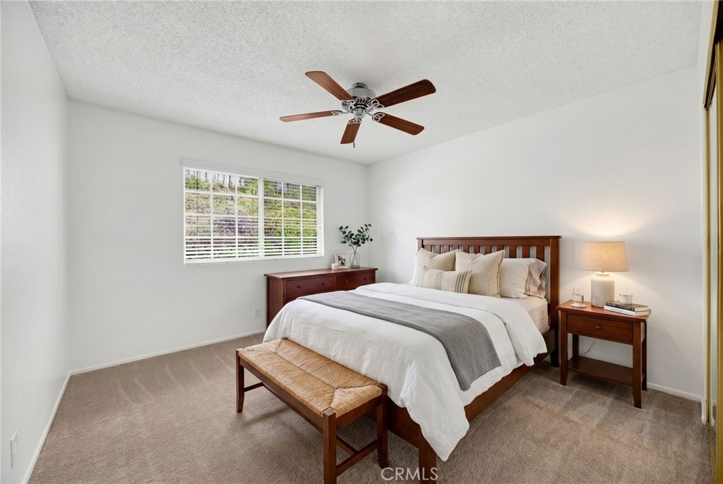 https://media.crmls.org/medias/b1e1f2e7-98a1-45fe-bca7-cc664753756b.jpg?preset=X-Large