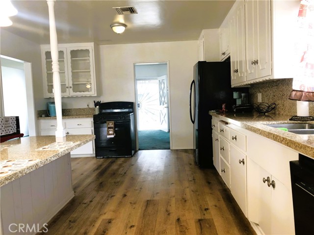 Detail Gallery Image 10 of 42 For 8808 Olive, Bellflower,  CA 90706 - 3 Beds | 2 Baths